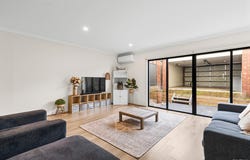 6 Zenith Walk, Greenvale, Vic 3059
