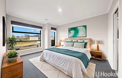 4 Peregrine Way, Melton South, Vic 3338