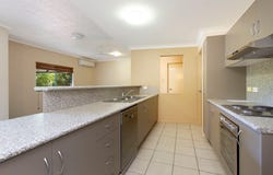2/90-92 Hugh Street, Garbutt, Qld 4814