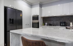 1/10 Murndal Place, Bourkelands, NSW 2650