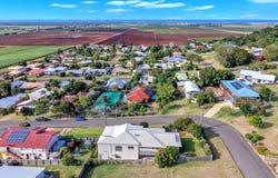 35 Linden Crescent, Qunaba, Qld 4670