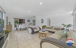 27 Gaillardia St, MacGregor, Qld 4109