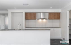 102 Edinburgh Crescent, Gleneagle, Qld 4285