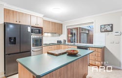 63 Featherhead Way, Harkness, Vic 3337