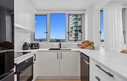 14/100 The Esplanade, Burleigh Heads, Qld 4220