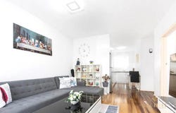 1/10 HARTLEY AVENUE, West Footscray, Vic 3012