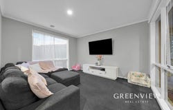 24 Broome Crescent, Cranbourne North, Vic 3977