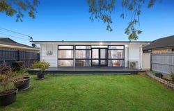64 Circle Drive North, Cranbourne, Vic 3977