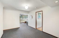 1 Lorraine Close, Thornton, NSW 2322
