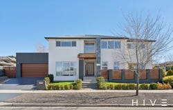 2 Lacewing Street, Wright, ACT 2611