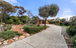 11 Buckingham Crescent, Kardinya, WA 6163