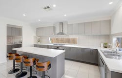 33 Honeyeater Street, Bahrs Scrub, Qld 4207