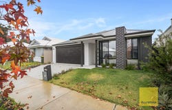 25 Crimson Boulevard, Forrestfield, WA 6058