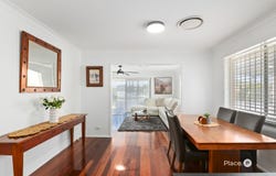 20 Valentia Street, Mansfield, Qld 4122