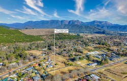 112 Station Street, Porepunkah, Vic 3740
