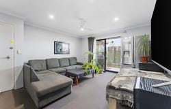 8/6 Lenneberg Streeet, Southport, Qld 4215