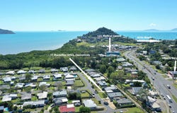 77 MacArthur Drive, Cannonvale, Qld 4802