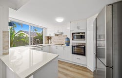 5/20 St Kevins Avenue, Benowa, Qld 4217