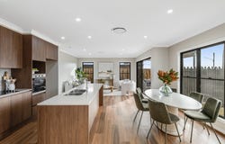 1/13 Leichhardt Street, Centenary Heights, Qld 4350