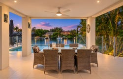 8 Binda Place, Sorrento, Qld 4217