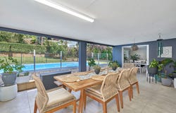 4 Forum Close, Mooroobool, Qld 4870