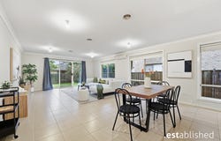 11 Foreshore Court, Sanctuary Lakes, Vic 3030