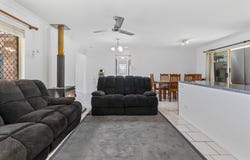 123 Thallon Road, Kensington Grove, Qld 4341