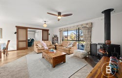 2 Earls Square, Delacombe, Vic 3356