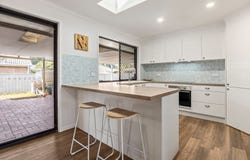 18 Sheppey Place, Yamanto, Qld 4305