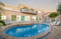 18 Mooring Crescent, Ocean Reef, WA 6027