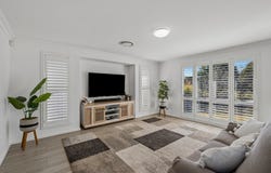 15 Chancery Lane, Wentworth Falls, NSW 2782