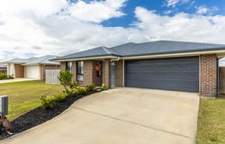 23 Searle Street, Thabeban, Qld 4670