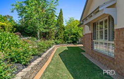 5 Lakehaven Drive, Lake Albert, NSW 2650