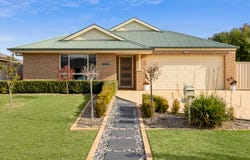 7 Angus Place, Bungendore, NSW 2621