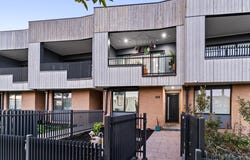 292 Blackshaws Road, Altona North, Vic 3025