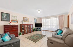 2 Trembath Court, Altona Meadows, Vic 3028