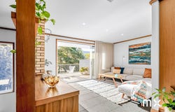 6 Rose Parade, Mount Pleasant, NSW 2519