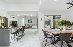 25 Tina Drive, Urangan, Qld 4655
