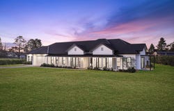 2 Challoner Rise, Renwick, NSW 2575