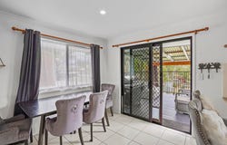 124 Loganlea Road, Loganlea, Qld 4131