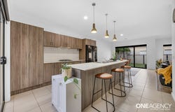 2/3 Santander Crescent, Point Cook, Vic 3030