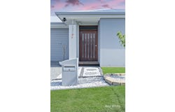 8 Marigold Road, Greenbank, Qld 4124