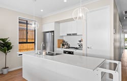 18 Lovage Street, Greenbank, Qld 4124