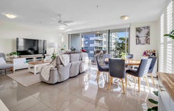 708/378 Marine Parade, Labrador, Qld 4215