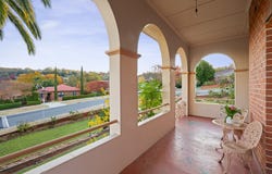 708 Forrest Hill Avenue, Albury, NSW 2640