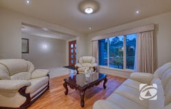 22 Cambridge Drive, Berwick, Vic 3806