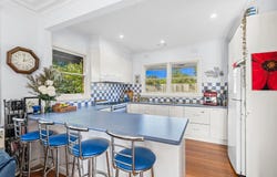 53 Moreton Bay Drive, Highton, Vic 3216