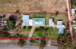 33 Old Murray Valley Highway, Boorhaman North, Vic 3685