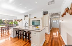 10 Pine Ridge Road, Kinglake West, Vic 3757