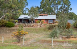 104 Kent Drive, Haddon, Vic 3351